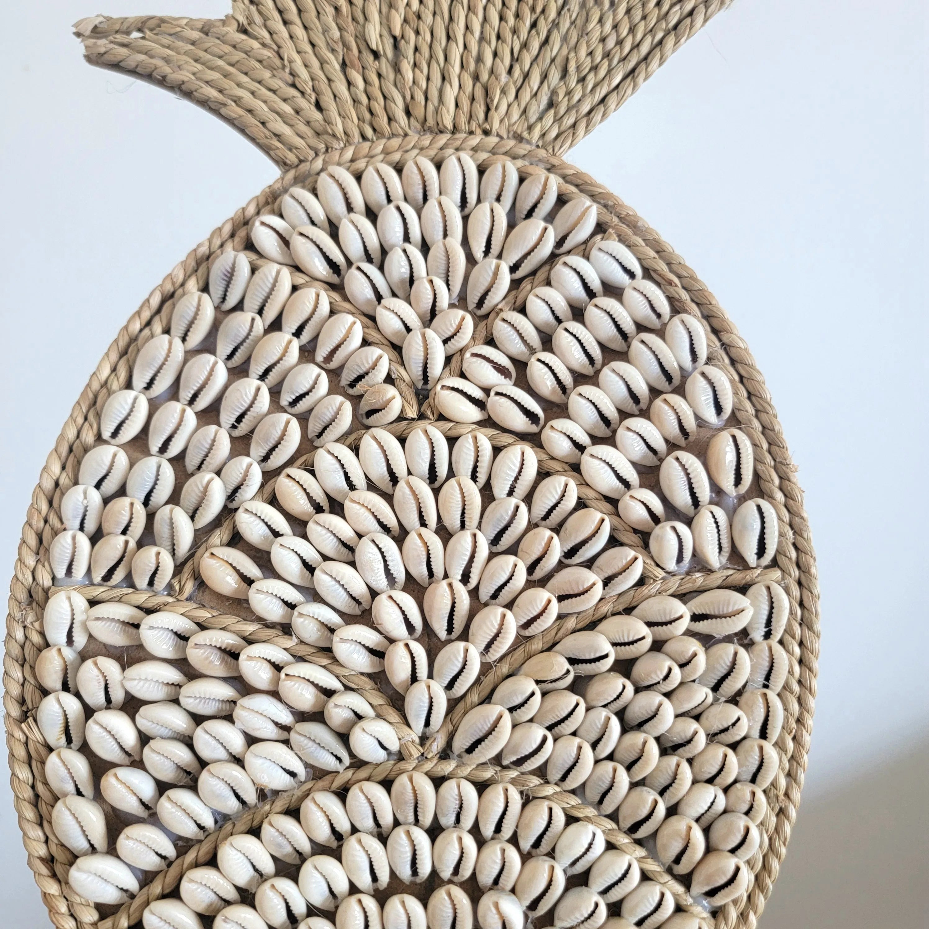 Décoration murale ananas en coquillages