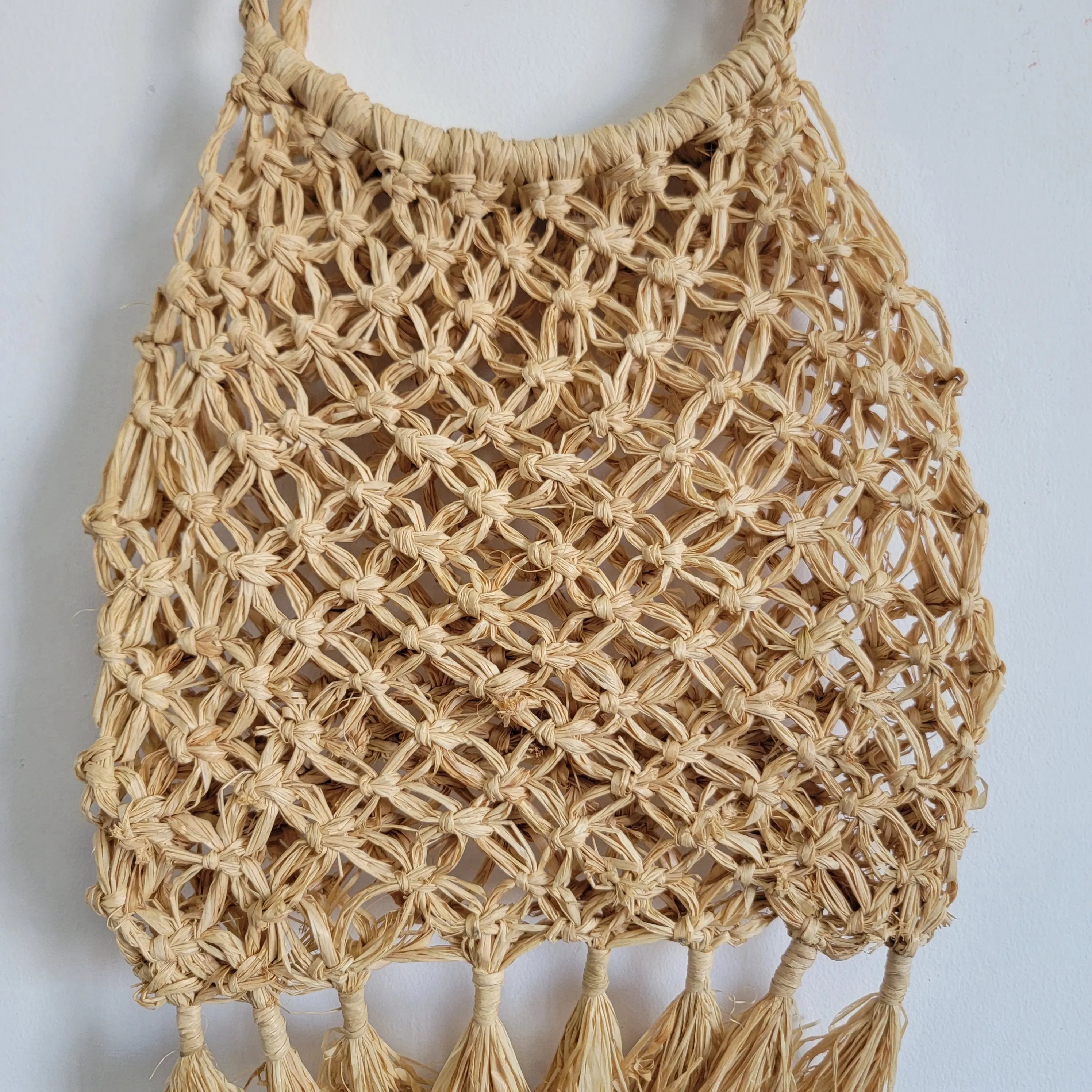 Sac en raphia tressé à la main avec pampilles bohèmes