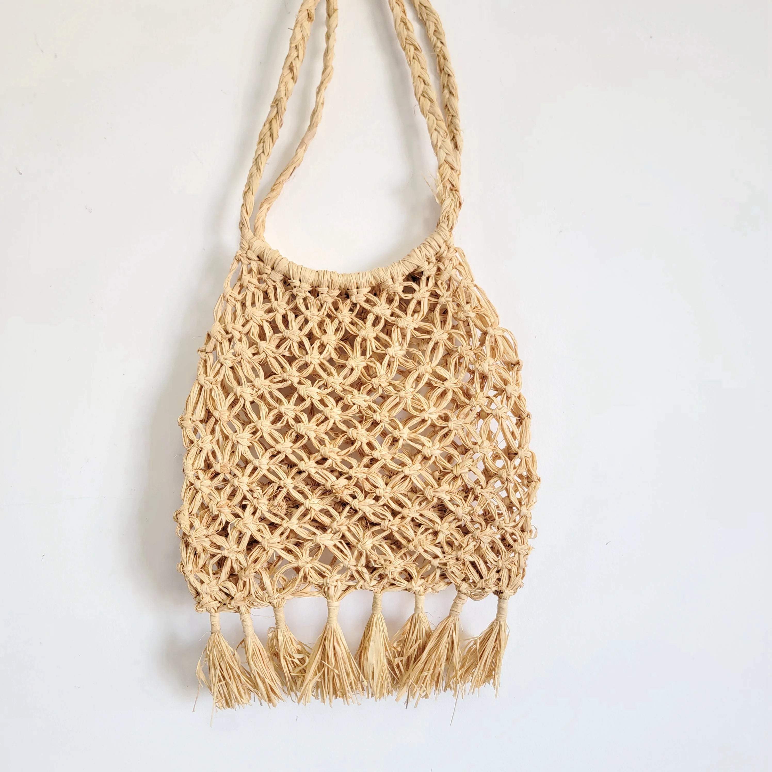 Sac en raphia tressé à la main avec pampilles bohèmes