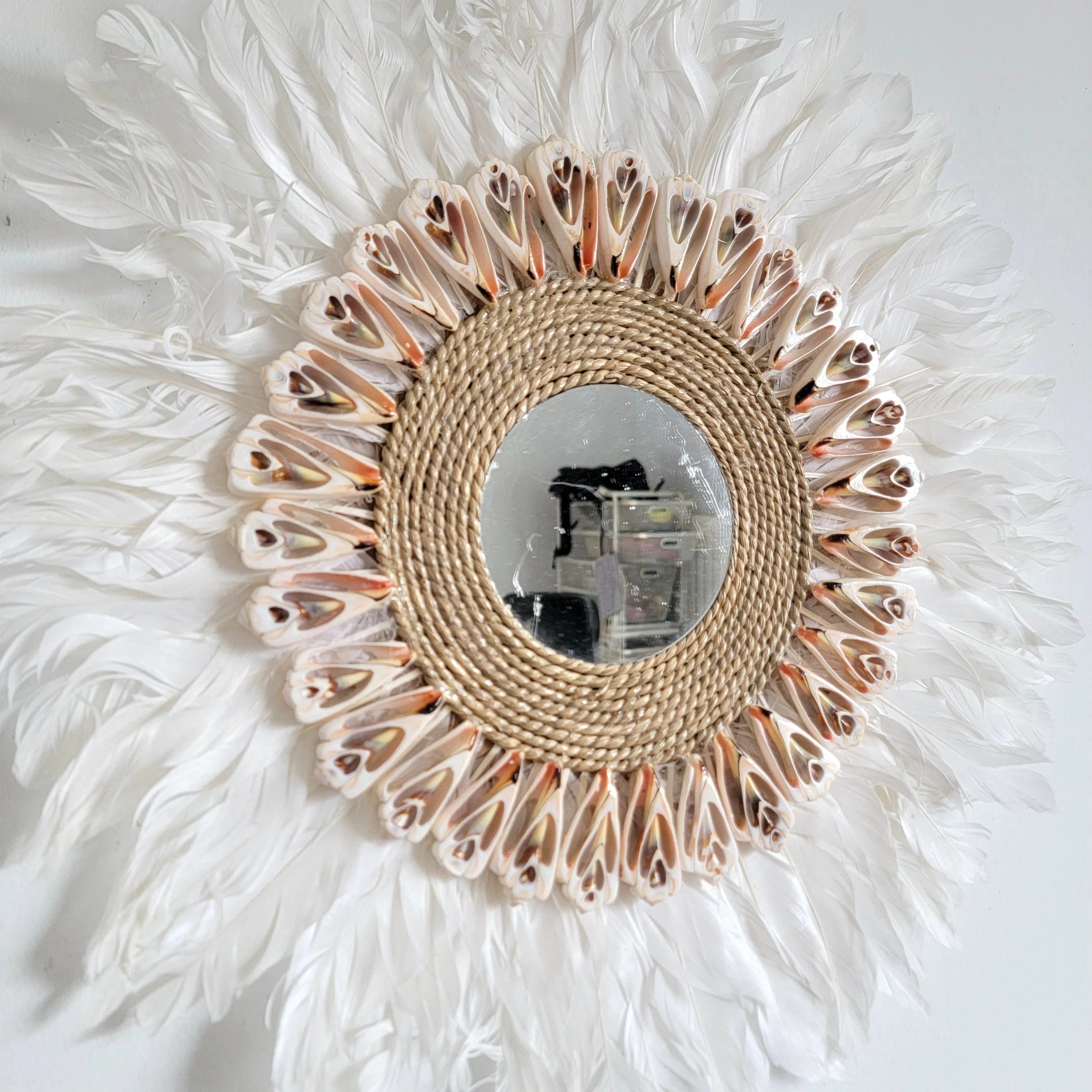 Miroir mural bohème plumes et coquillages