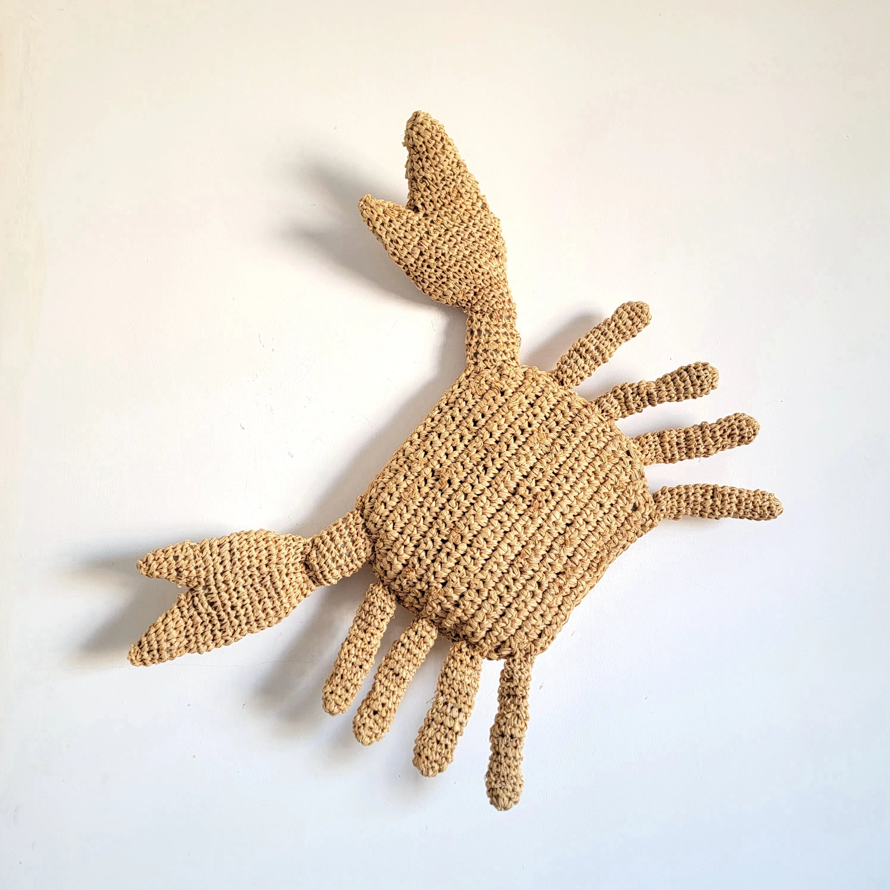 Coussin crabe en raphia naturel bohème